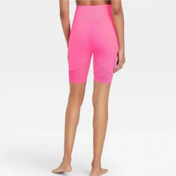 JoyLab Women's Bright Pink Bike Shorts Size Medium NEW - Picture 2 of 4